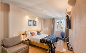 The Couper Piazza Di Spagna